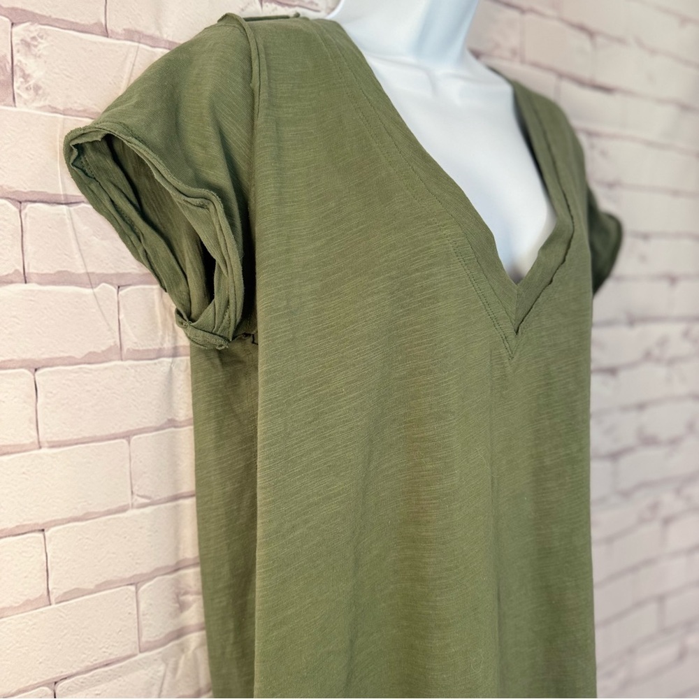 NWT Umgee Olive Green V-Neck Women's Top